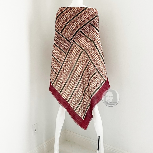 Large Scarf or Shawl Wool Metallic Fringe India Motif Metropolitan Museum of Art - Picture 2 of 10